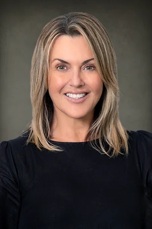 Team Member Portrait Judy Wynne